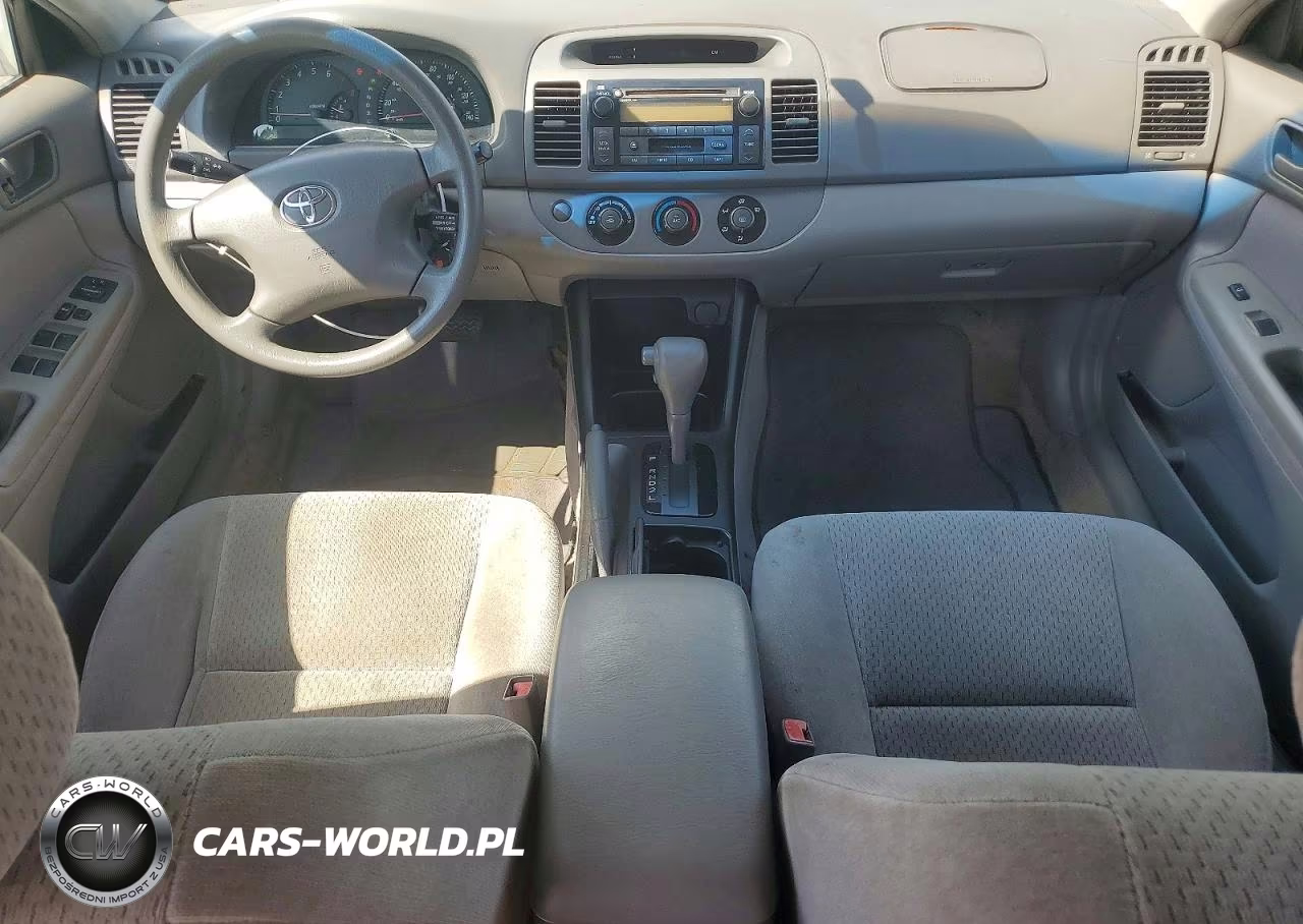 2002 Toyota Camry Le VIN:4T1BE32K72U111713 - 8