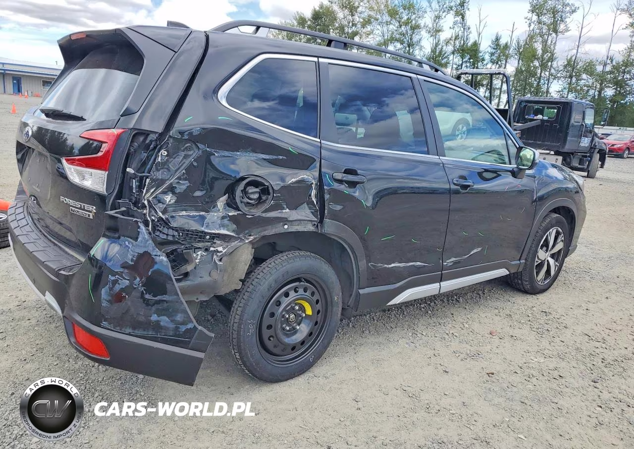 2020 Subaru Forester Touring VIN:JF2SKAXC7LH558864 - 3