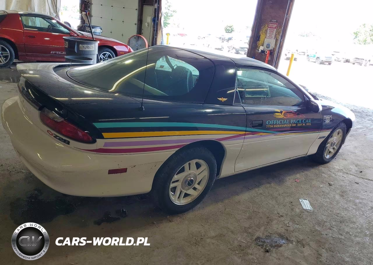 1993 Chevrolet Camaro Z28 VIN:2G1FP22P5P2109860 - 3