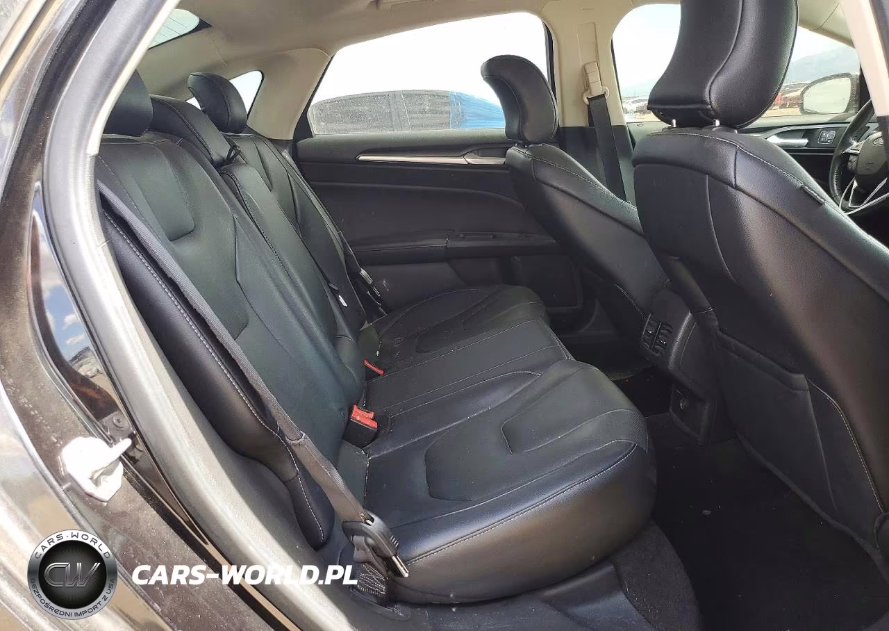 2019 Ford Fusion Titanium VIN:3FA6P0SU0KR175377 - 10
