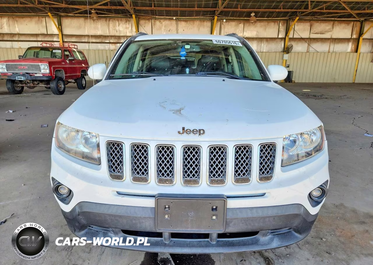 2016 Jeep Compass Latitude VIN:1C4NJCEA2GD769589 - 5