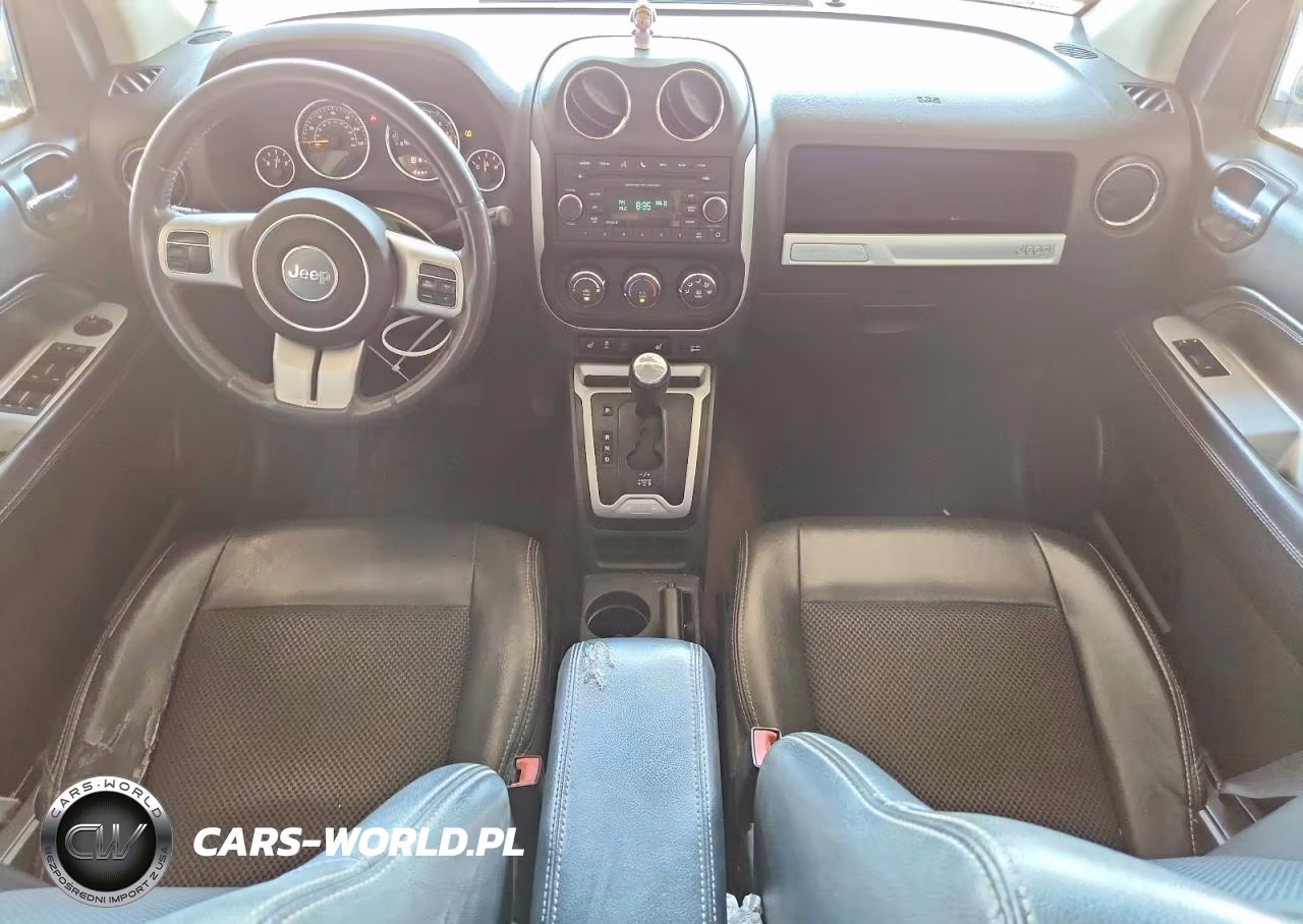 2016 Jeep Compass Latitude VIN:1C4NJCEA2GD769589 - 8
