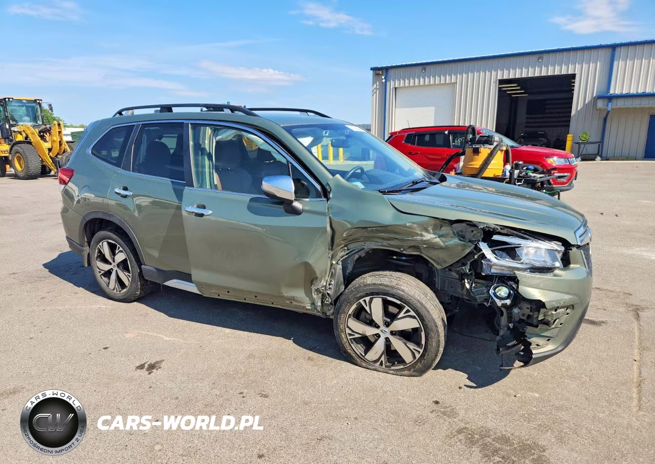 2019 Subaru Forester Touring VIN:JF2SKAWC9KH481866 - 4