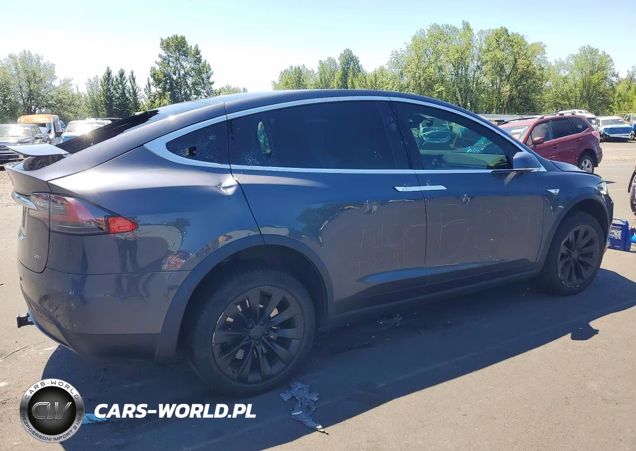 2016 Tesla Model X VIN:5YJXCBE24GF005502 - 3