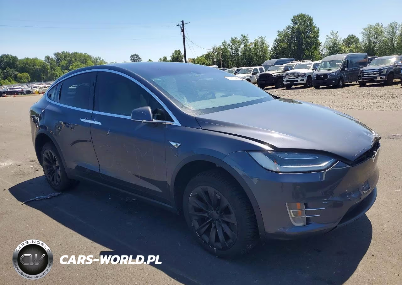 2016 Tesla Model X VIN:5YJXCBE24GF005502 - 4