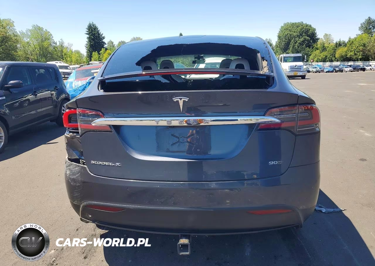 2016 Tesla Model X VIN:5YJXCBE24GF005502 - 6