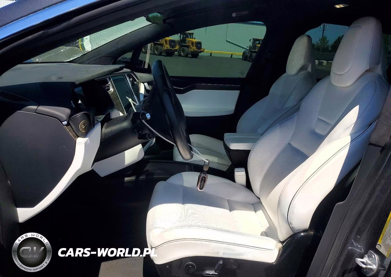 2016 Tesla Model X VIN:5YJXCBE24GF005502 - 7