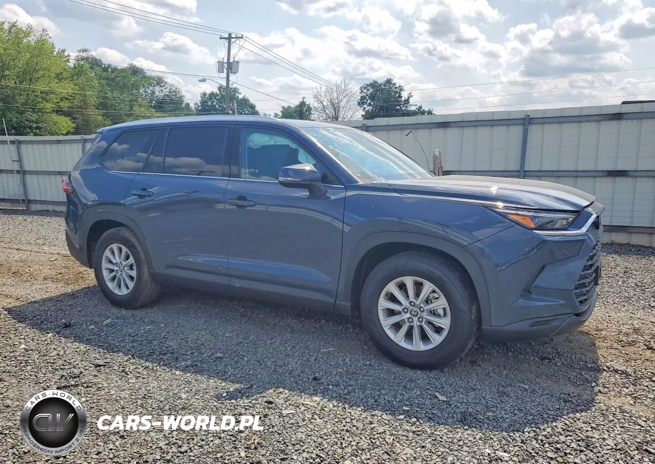 2026 Toyota Grand Highlander Hybrid Xle VIN:5TDACAB53TS103215 - 4