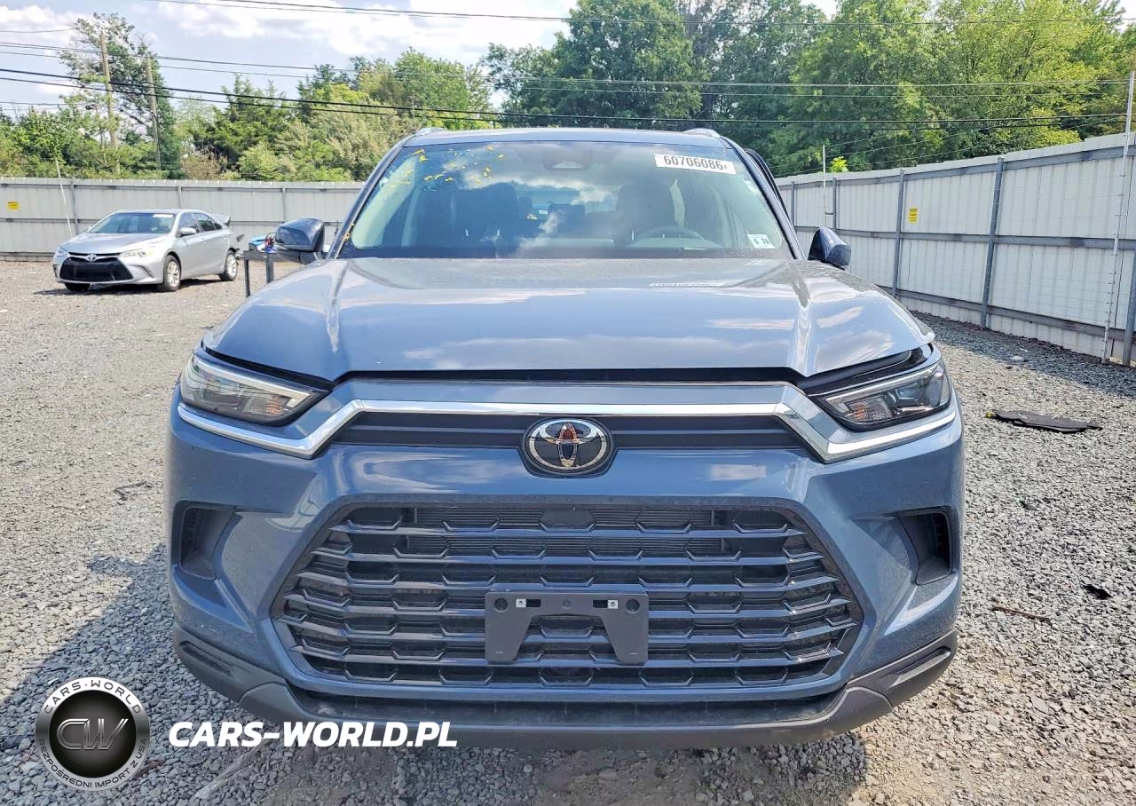 2026 Toyota Grand Highlander Hybrid Xle VIN:5TDACAB53TS103215 - 5