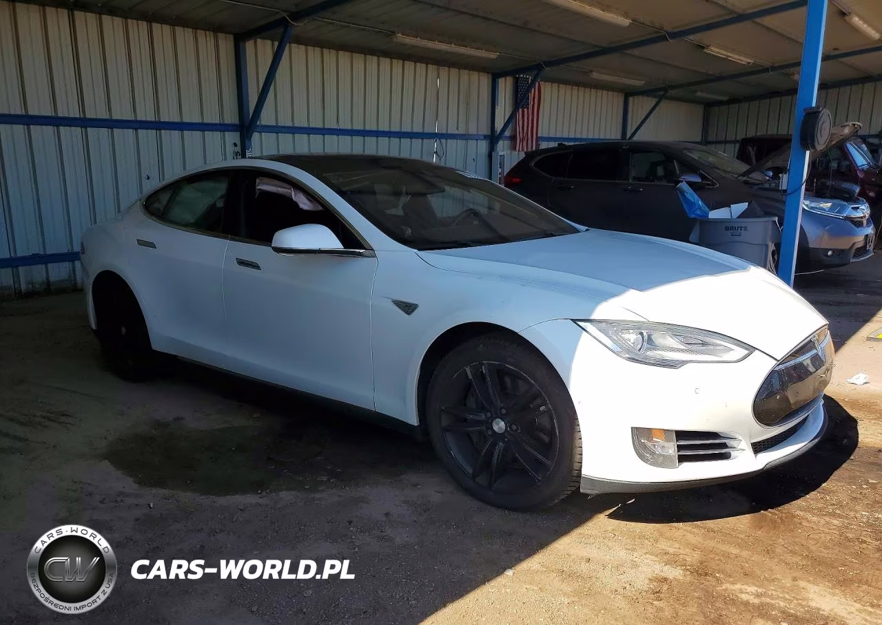 2016 Tesla Model S VIN:5YJSA1E2XGF124696 - 4