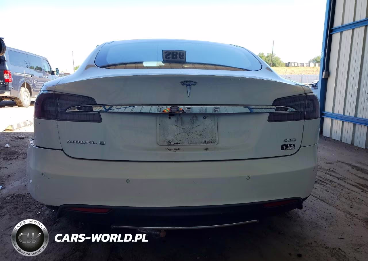 2016 Tesla Model S VIN:5YJSA1E2XGF124696 - 6