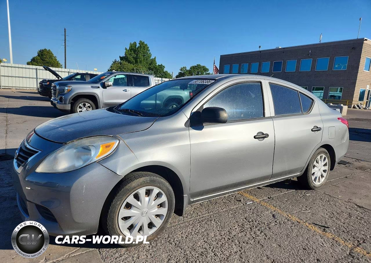 2013 Nissan Versa 1.6 S
