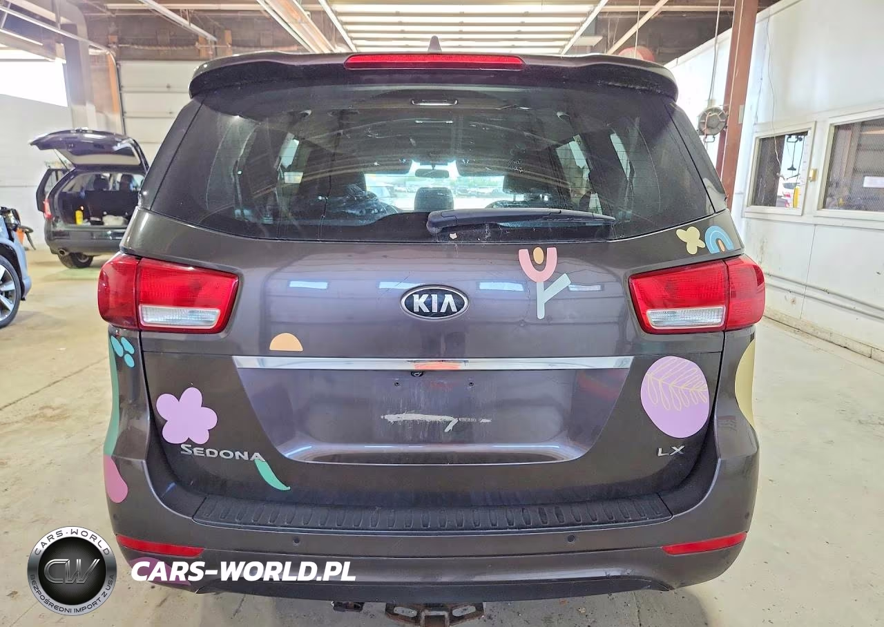 2017 Kia Sedona VIN:KNDMB5C18H6340101 - 6