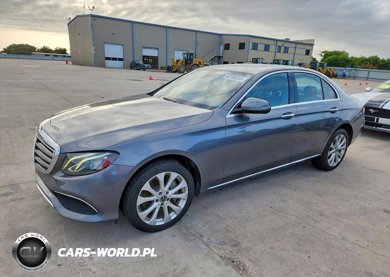 2017 Mercedes-Benz E 300 4Matic