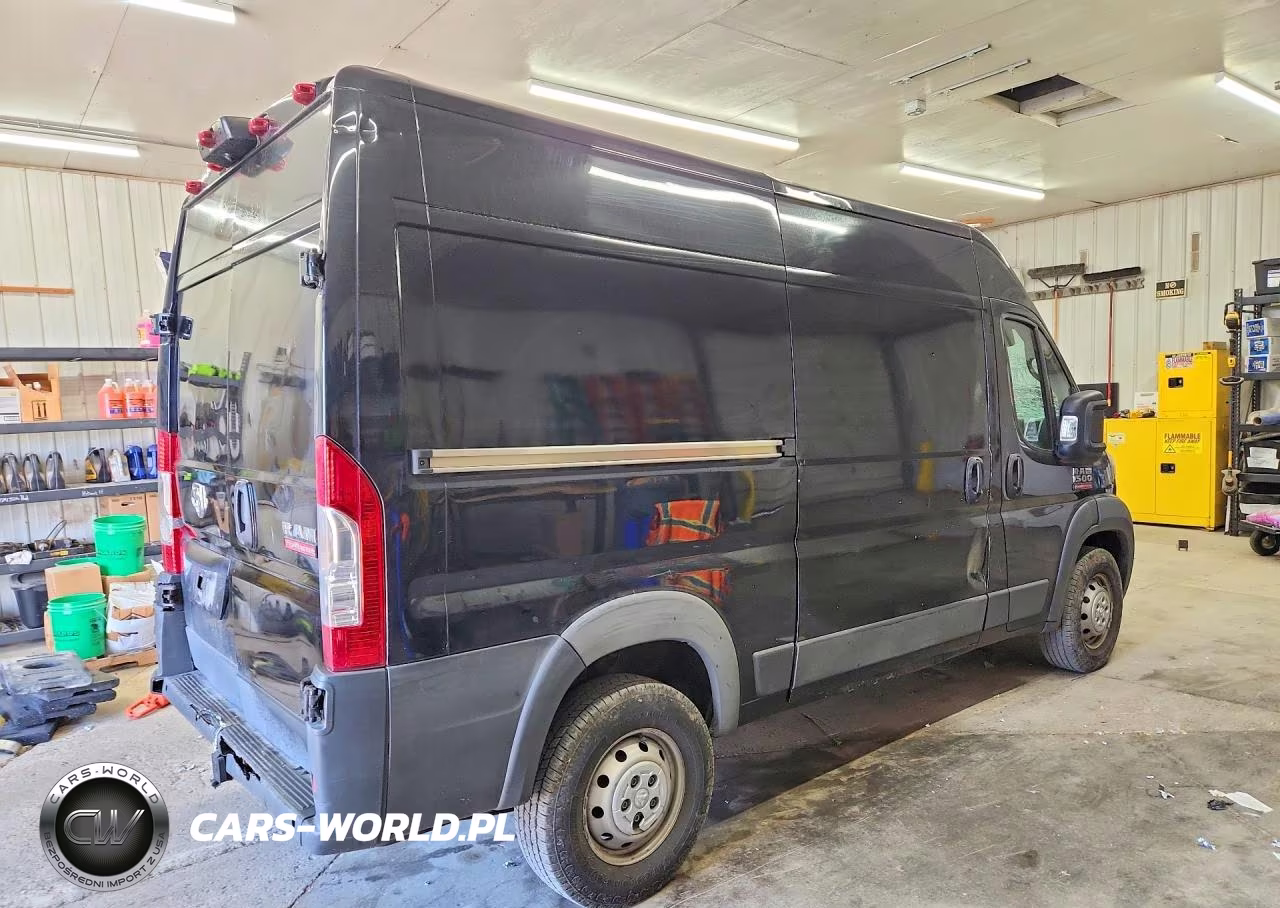 2018 Ram Promaster 1500 1500 High VIN:3C6TRVBG9JE105243 - 3