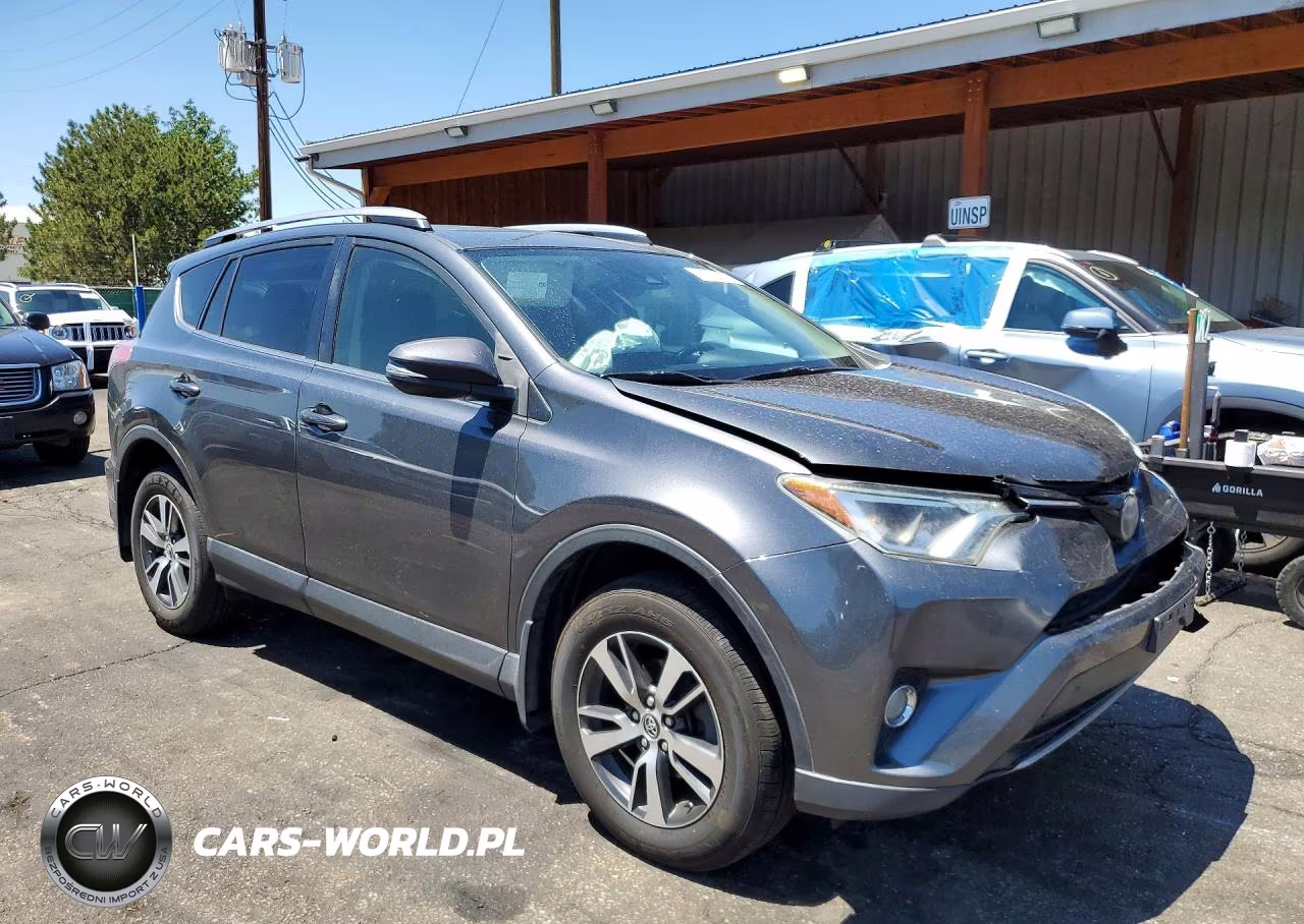 2017 Toyota Rav4 Xle VIN:JTMRFREV7HD215393 - 4