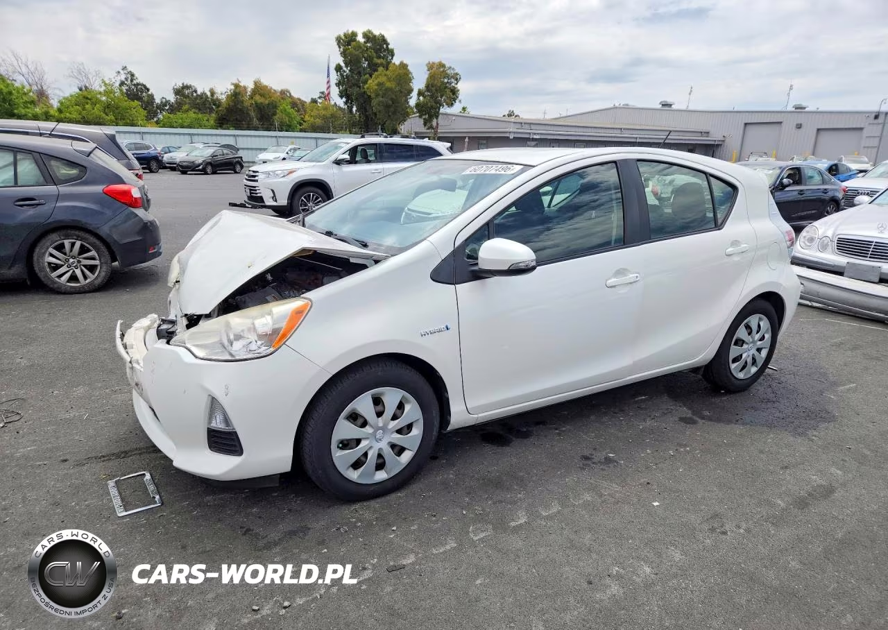 2013 Toyota Prius C Two