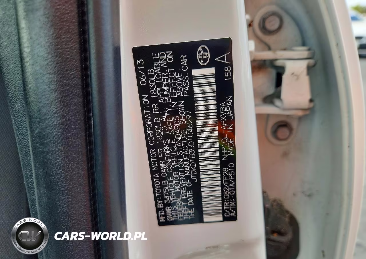 2013 Toyota Prius C Two VIN:JTDKDTB35D1046297 - 12