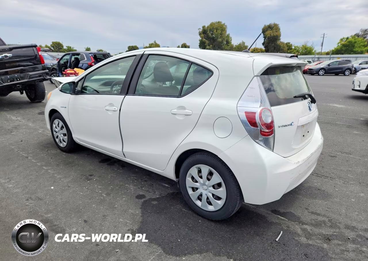 2013 Toyota Prius C Two VIN:JTDKDTB35D1046297 - 2