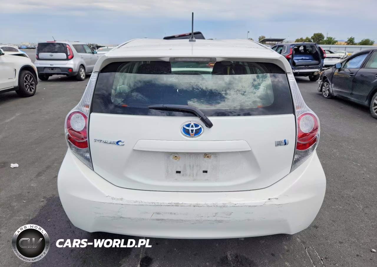 2013 Toyota Prius C Two VIN:JTDKDTB35D1046297 - 6