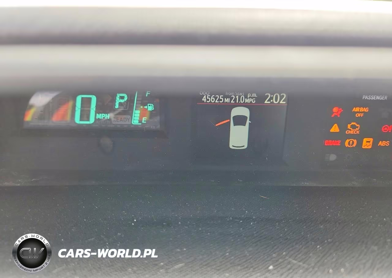 2013 Toyota Prius C Two VIN:JTDKDTB35D1046297 - 9