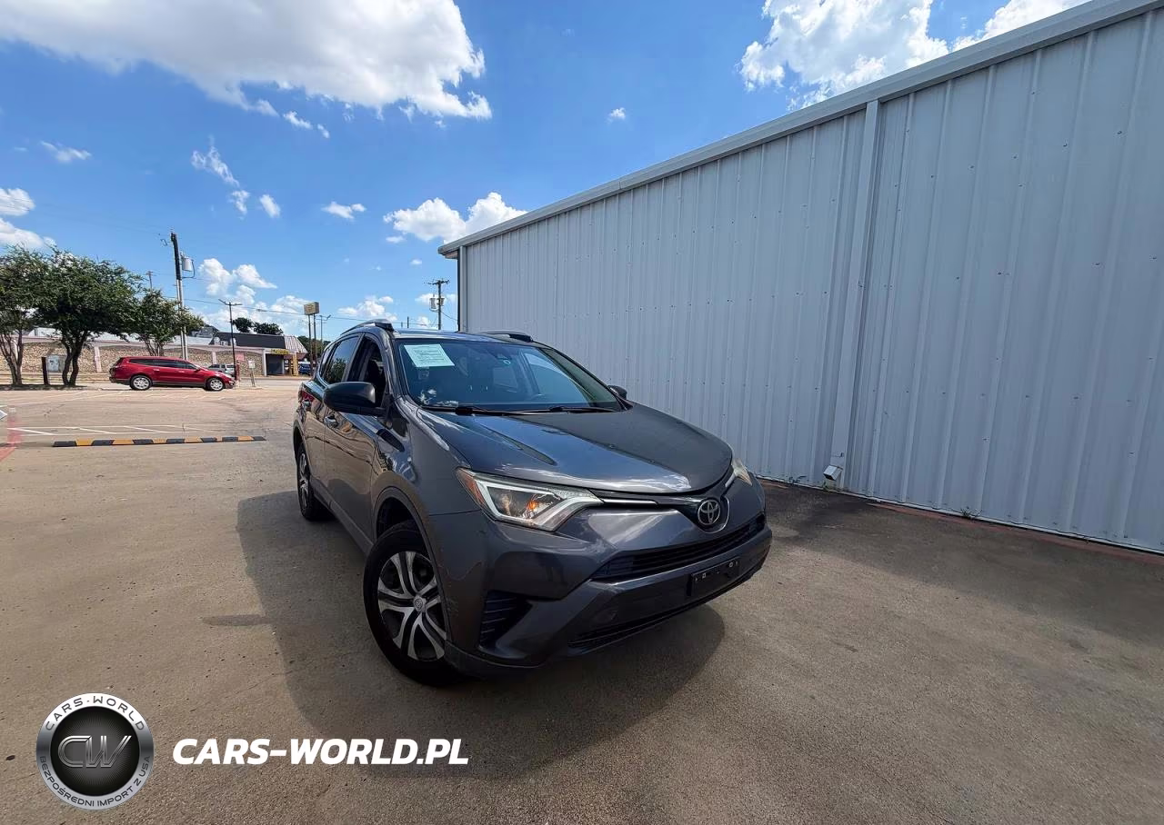 2017 Toyota Rav4 Le – zdjęcie 1 z 15