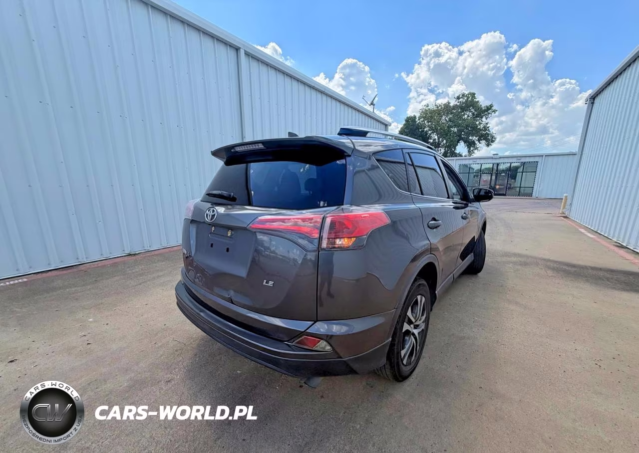 2017 Toyota Rav4 Le VIN:JTMZFREV7HJ713028 - 4