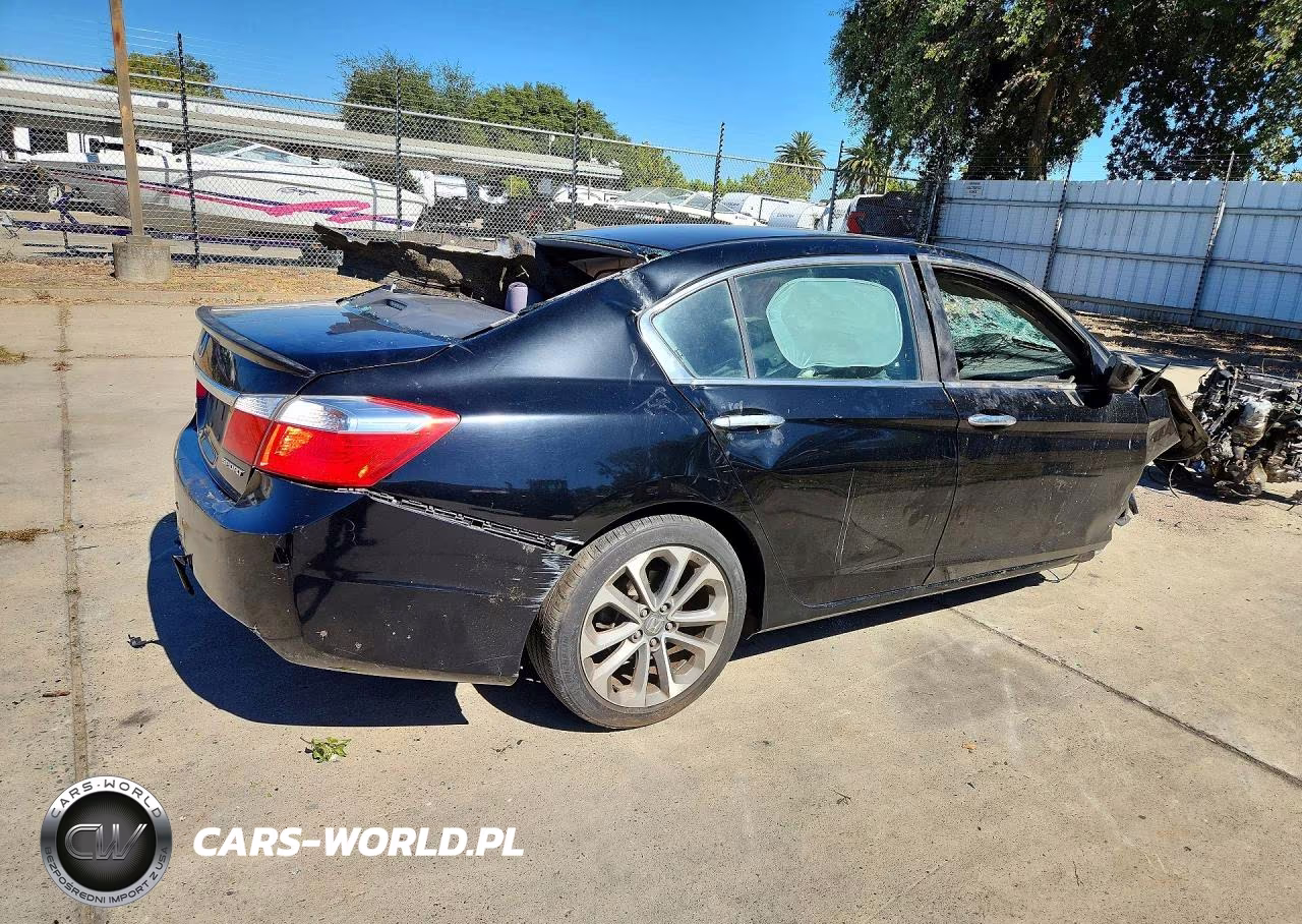 2015 Honda Accord Sport VIN:1HGCR2E56FA129240 - 3