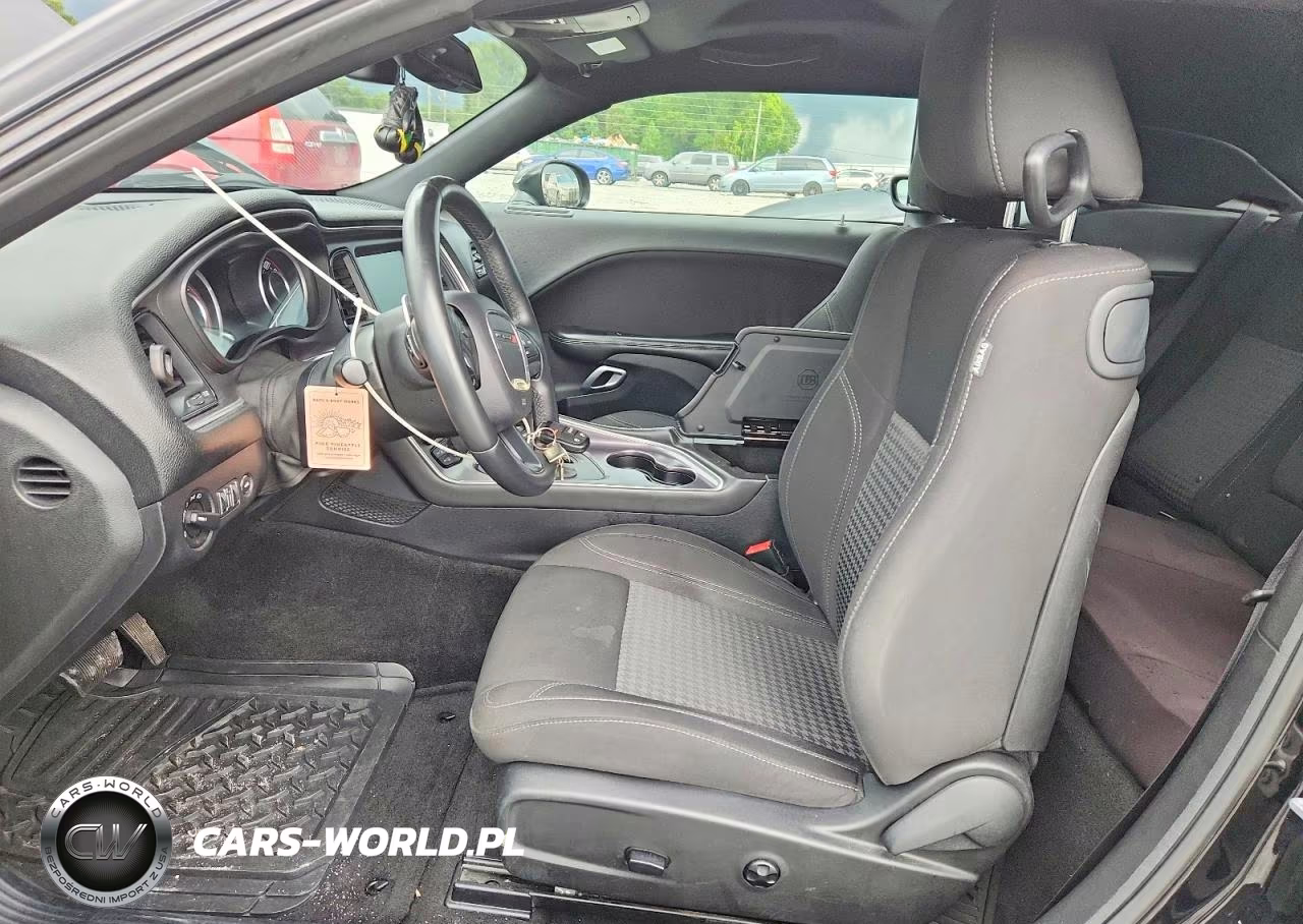2015 Dodge Challenger Sxt VIN:2C3CDZAG1FH700863 - 7