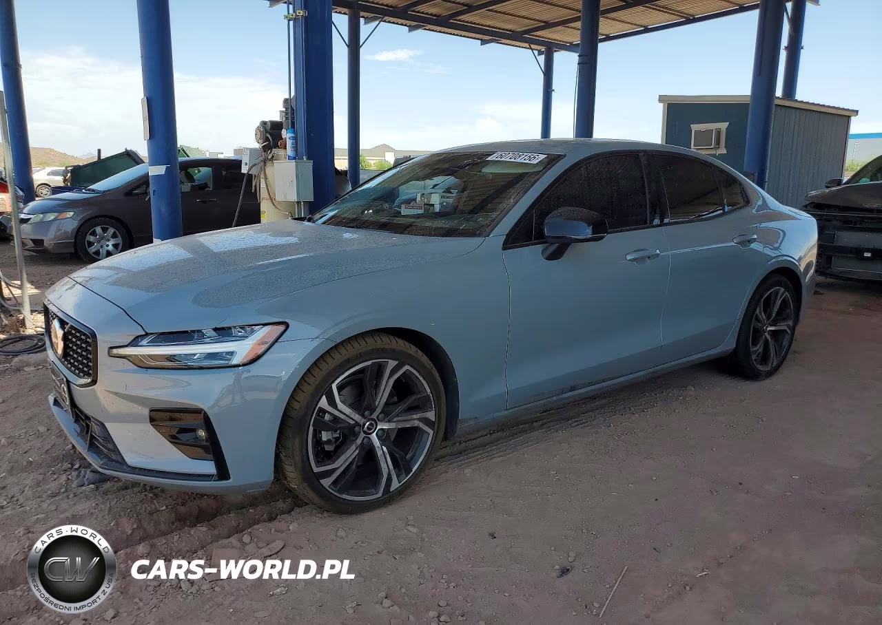 2024 Volvo S60 Core – zdjęcie 1 z 12