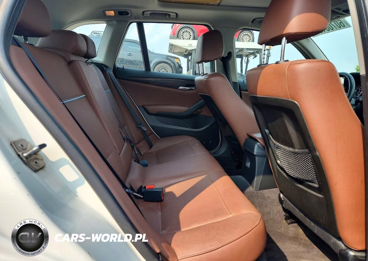 2014 BMW X1 xDrive28I VIN:WBAVL1C59EVR94326 - 10