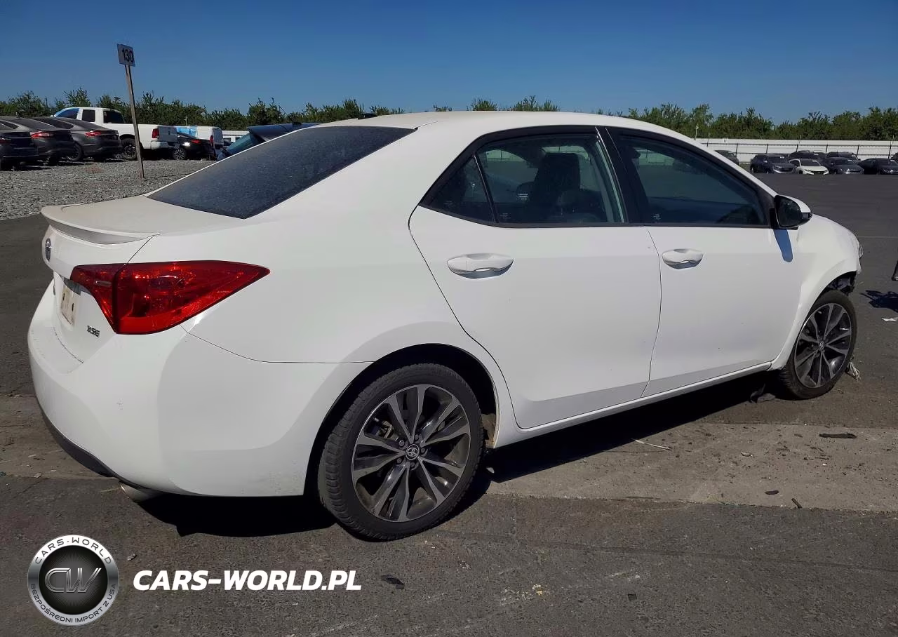 2017 Toyota Corolla Xse VIN:5YFBURHE4HP677667 - 3