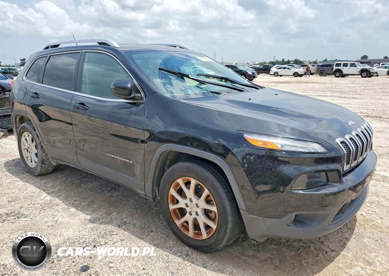2018 Jeep Cherokee Latitude VIN:1C4PJLCB5JD503723 - 4