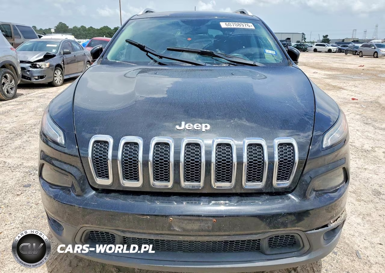 2018 Jeep Cherokee Latitude VIN:1C4PJLCB5JD503723 - 5