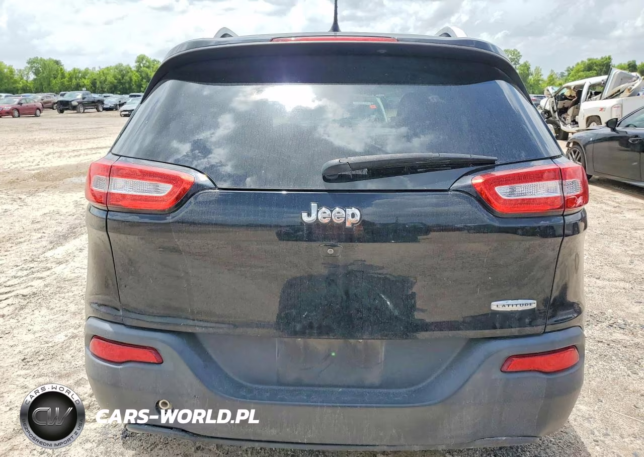 2018 Jeep Cherokee Latitude VIN:1C4PJLCB5JD503723 - 6