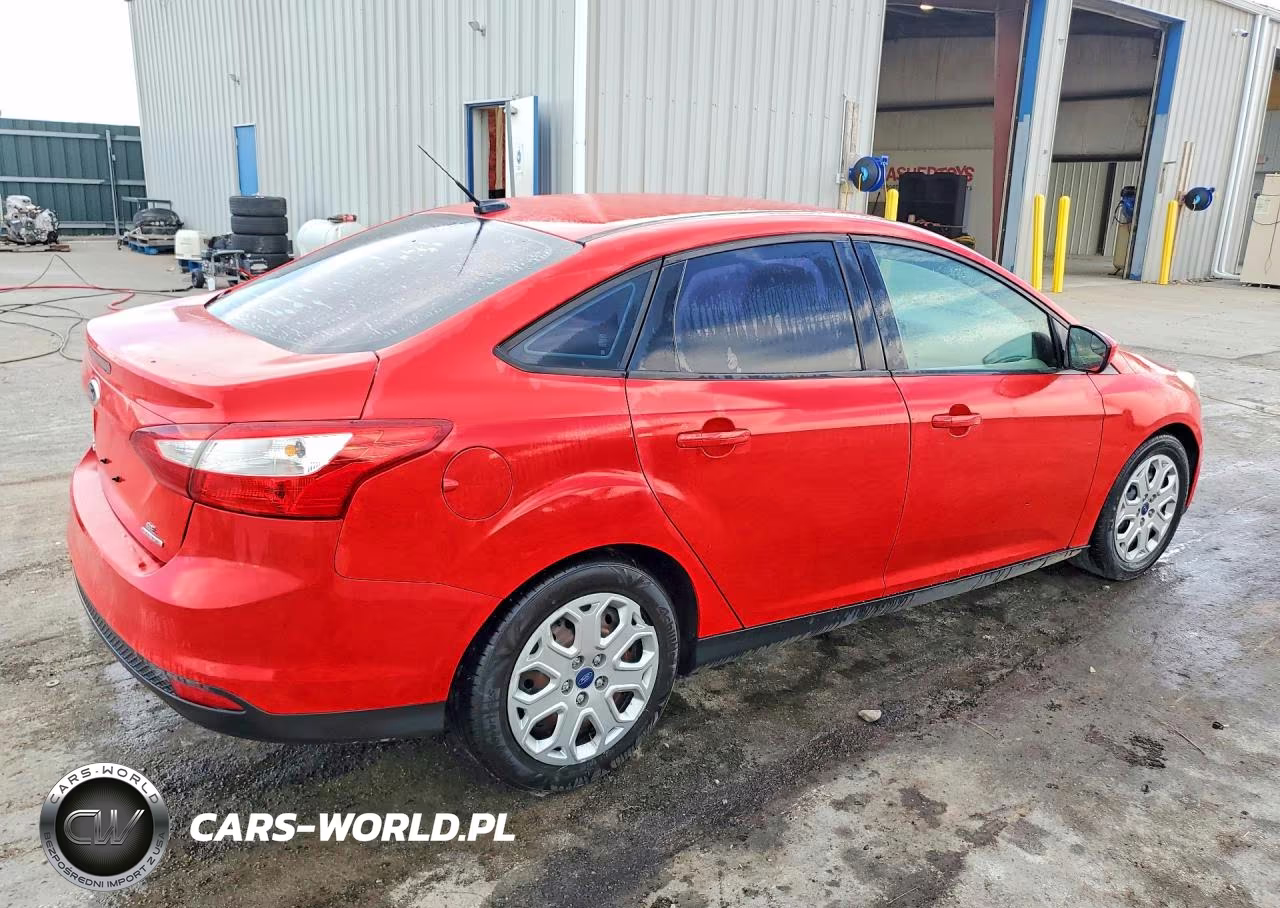 2012 Ford Focus Se VIN:1FAHP3F27CL433283 - 3