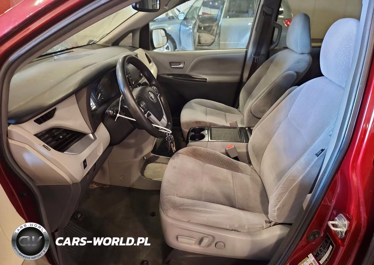 2018 Toyota Sienna Le VIN:5TDKZ3DC8JS900907 - 7