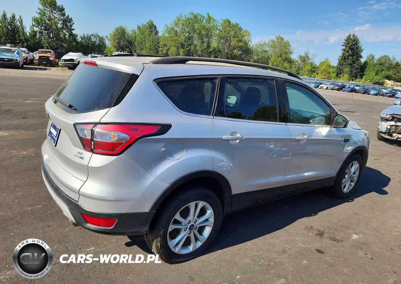 2018 Ford Escape Se VIN:1FMCU9GDXJUC36689 - 3