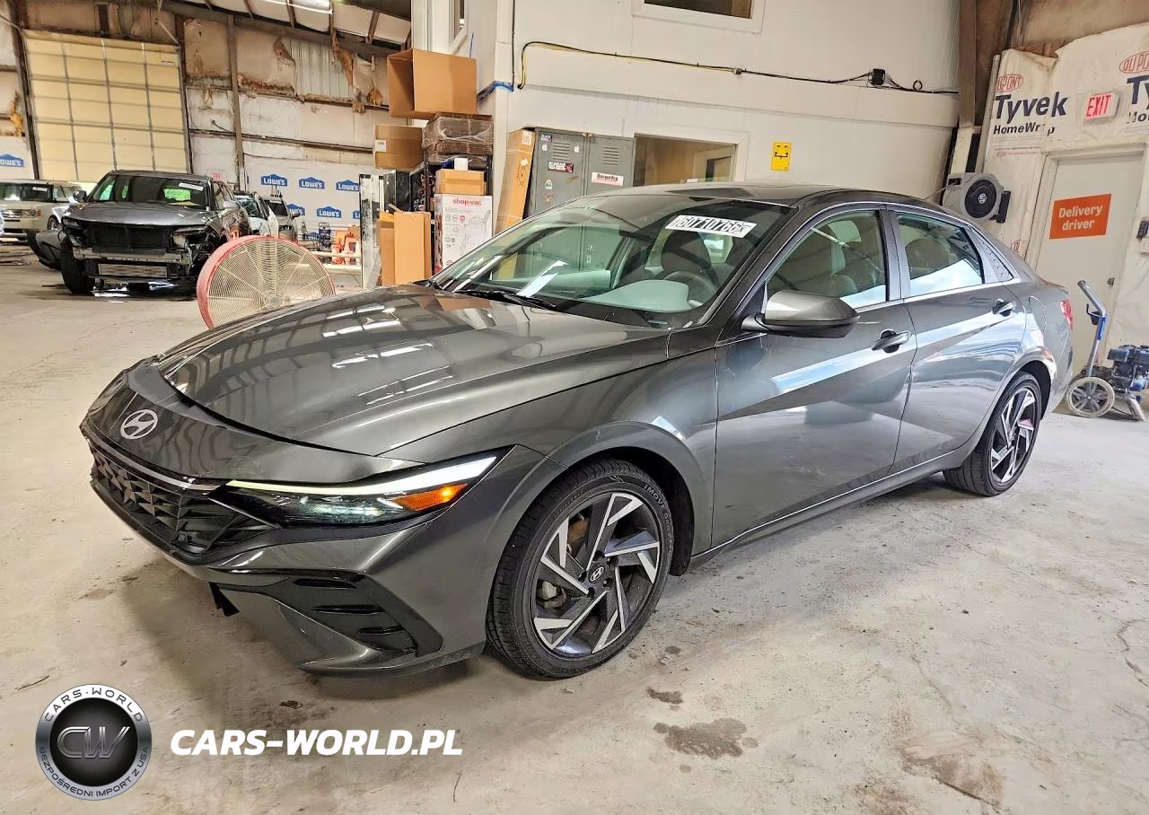 2025 Hyundai Elantra Sel – zdjęcie 1 z 12