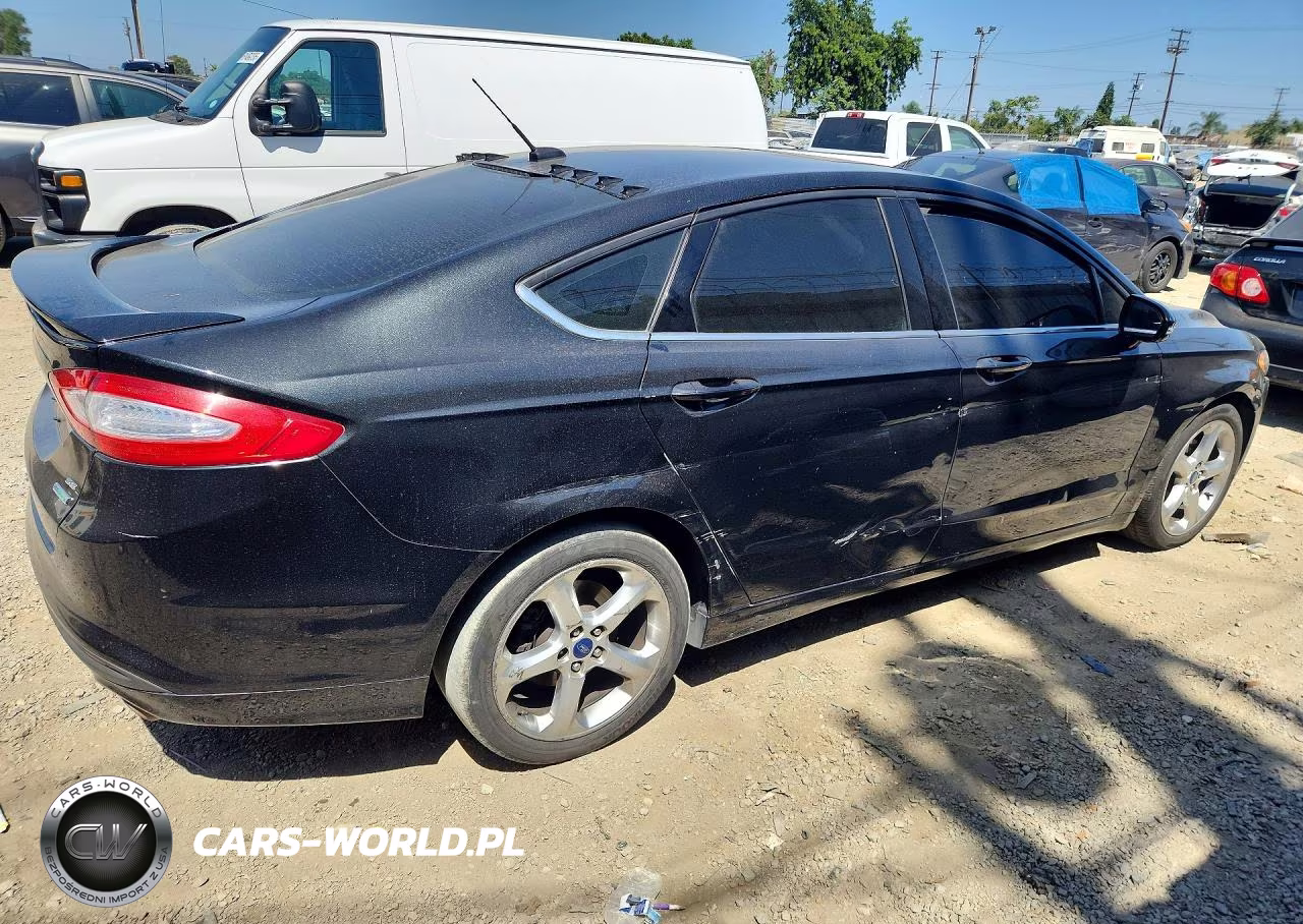 2015 Ford Fusion Se VIN:3FA6P0HD4FR235173 - 3