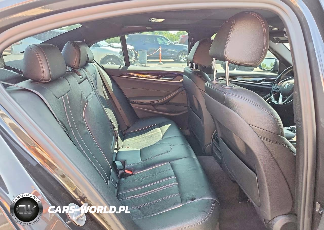 2019 BMW 530Xe VIN:WBAJB1C52KB375162 - 10
