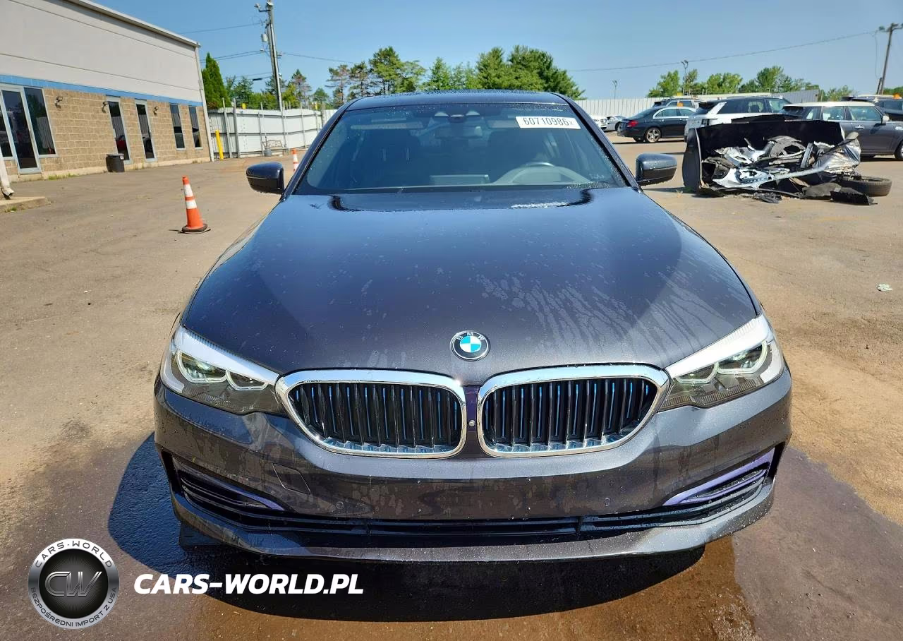 2019 BMW 530Xe VIN:WBAJB1C52KB375162 - 5