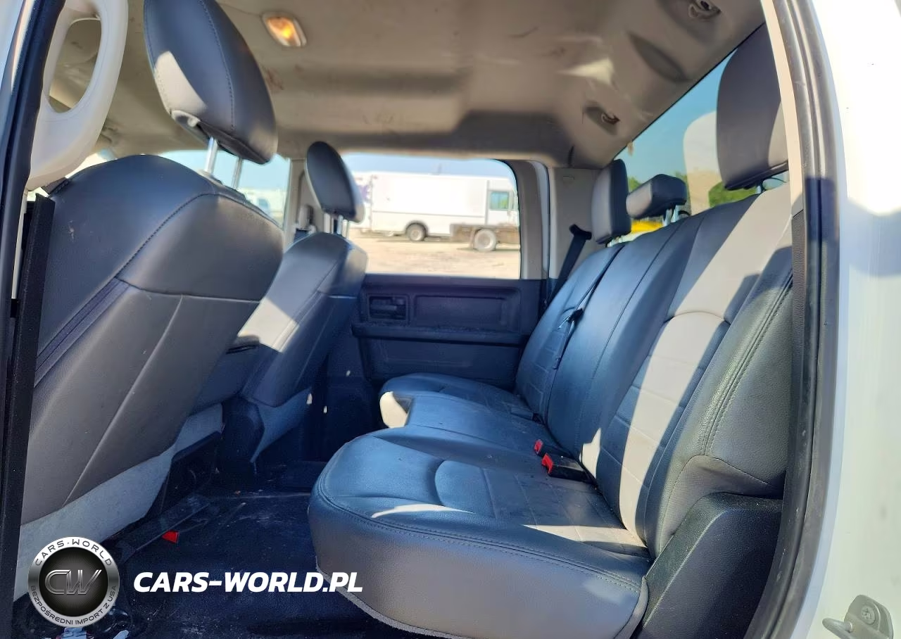 2018 Ram 3500 St VIN:3C63RRGL8JG241297 - 11