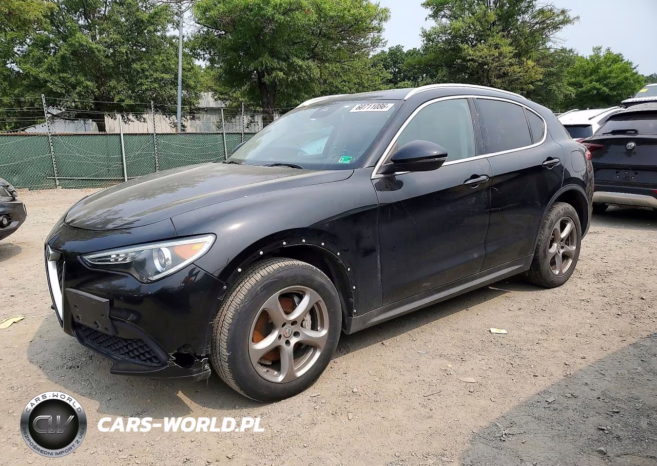 2021 Alfa Romeo Stelvio Sport – zdjęcie 1 z 12