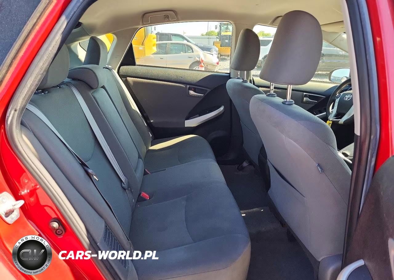 2014 Toyota Prius Three VIN:JTDKN3DUXE1751424 - 10