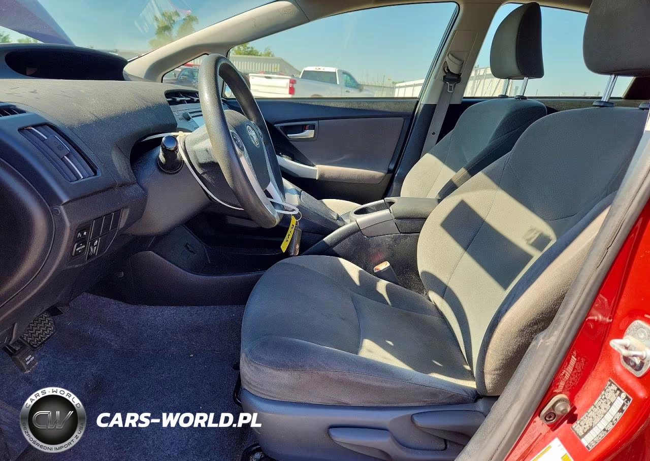 2014 Toyota Prius Three VIN:JTDKN3DUXE1751424 - 7