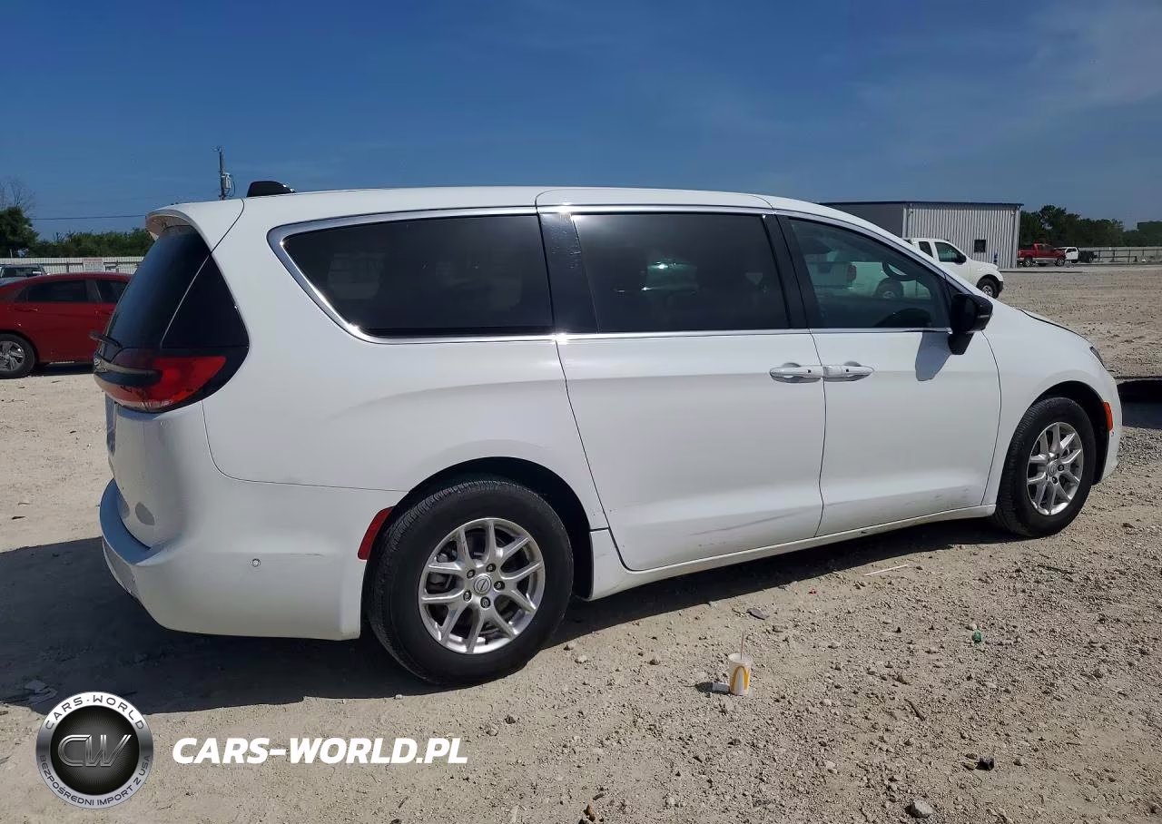 2025 Chrysler Pacifica Select VIN:2C4RC1BG5SR580319 - 3