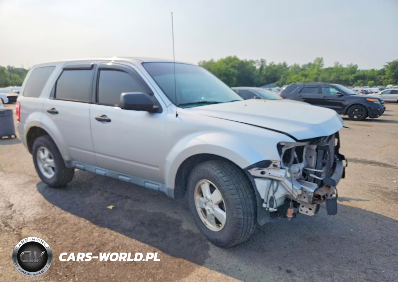 2011 Ford Escape Xls VIN:1FMCU9C76BKC30465 - 4
