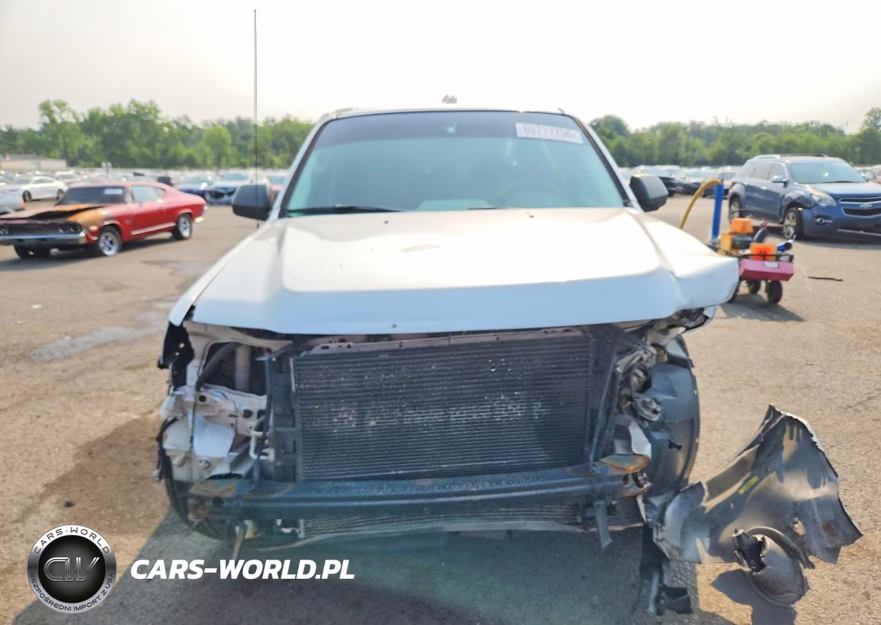 2011 Ford Escape Xls VIN:1FMCU9C76BKC30465 - 5