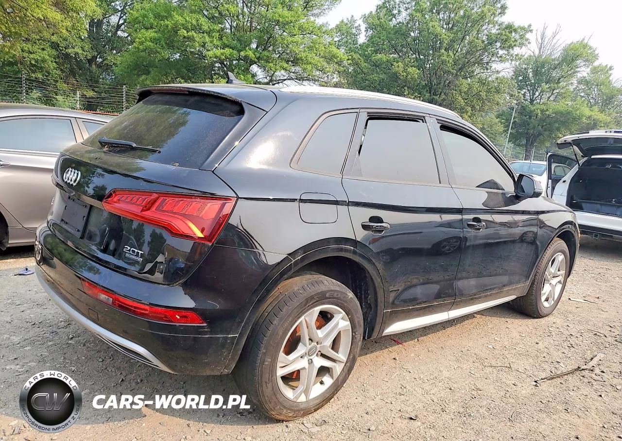 2018 Audi Q5 Premium VIN:WA1ANAFY6J2117509 - 3